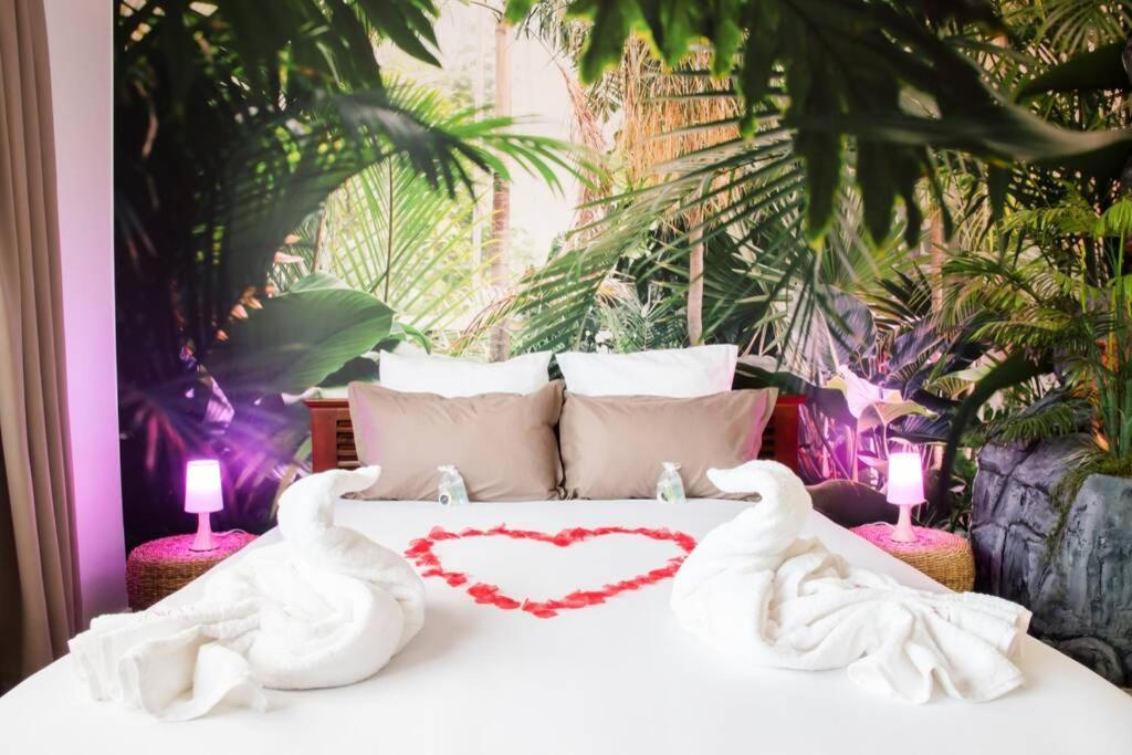 SECRET SUITE Jungle - Jacuzzi privatif - Gare RER C - Proche Paris Brétigny-sur-Orge Esterno foto
