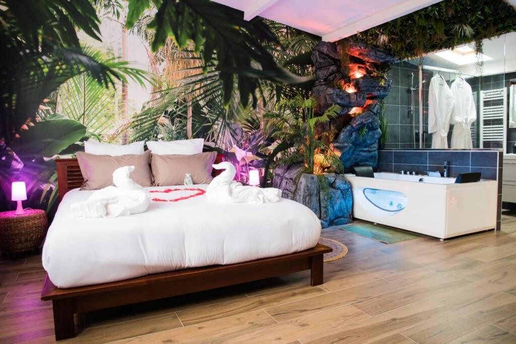 SECRET SUITE Jungle - Jacuzzi privatif - Gare RER C - Proche Paris Brétigny-sur-Orge Esterno foto