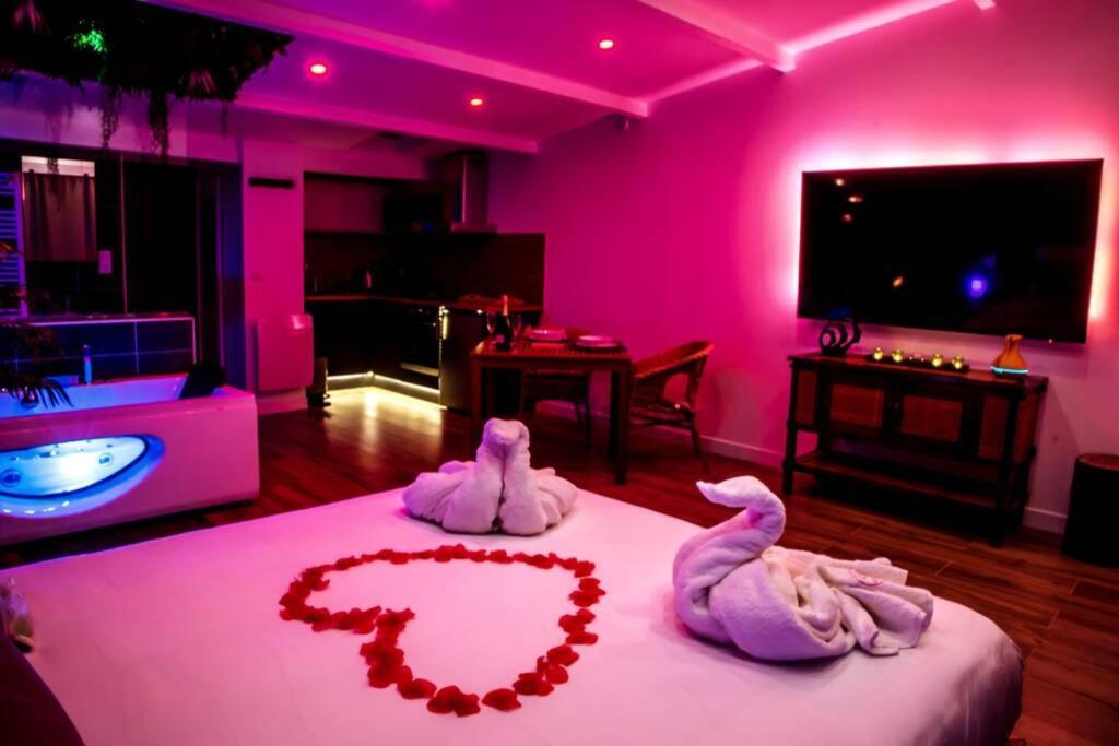 SECRET SUITE Jungle - Jacuzzi privatif - Gare RER C - Proche Paris Brétigny-sur-Orge Esterno foto